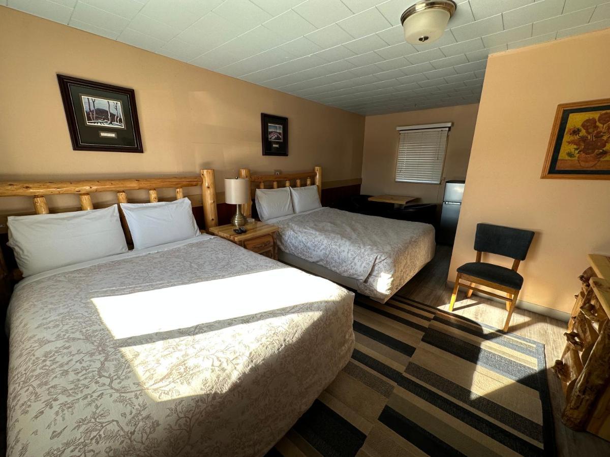 Pinecrest Motel Nipigon Экстерьер фото